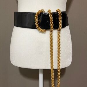 Vintage Paloma Picasso patent leather belt with gold chain